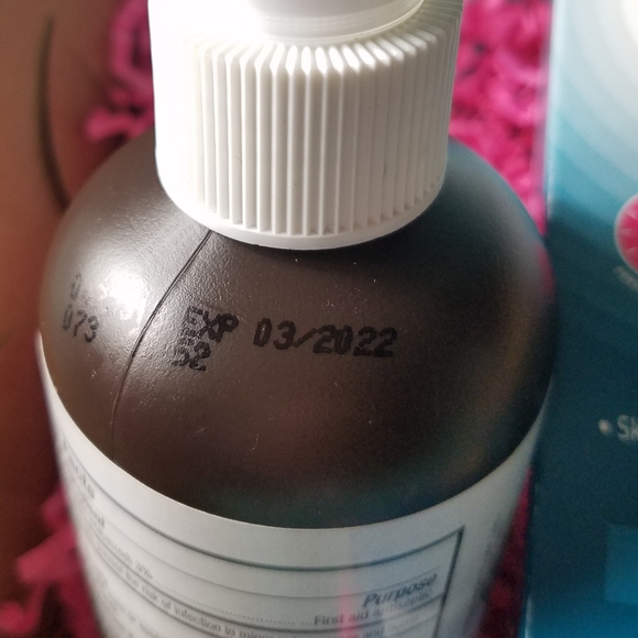 Cleanser Bundle + samples - Picture 5 of 10